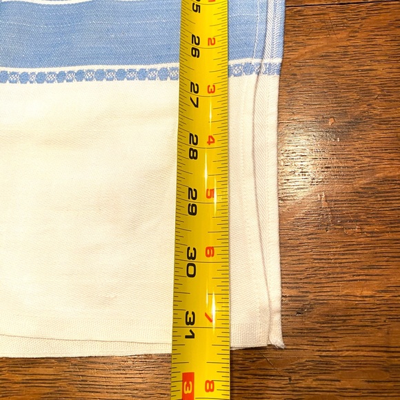 Antique Linen tablecloth w/ 4 placemats - Picture 7 of 9